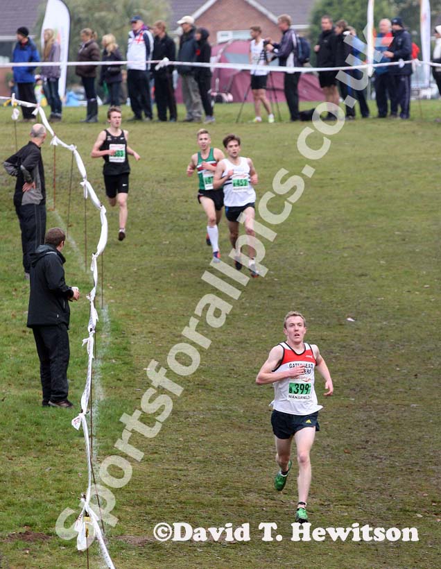 Calum Johnson (Gateshead Harriers) leads the junior mens National Cross Country Relays, Berry Hill Park, Mansfield. Photo: David T. Hewitson/Sports for All Pics